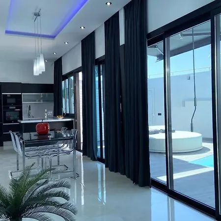 Villa Villardilla1 *